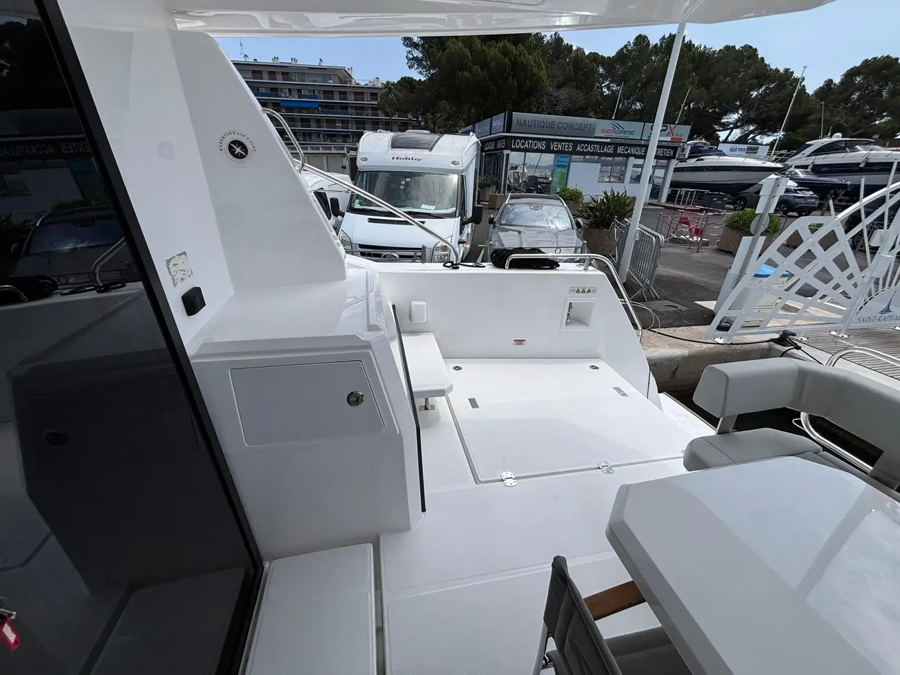 Leopard 40 Powercat usado à venda