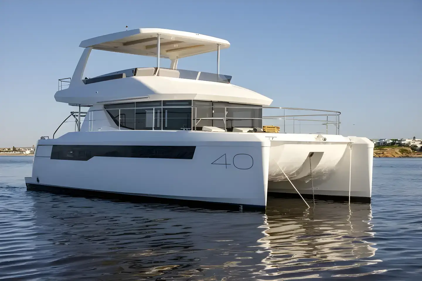 Leopard 40 Powercat usado à venda