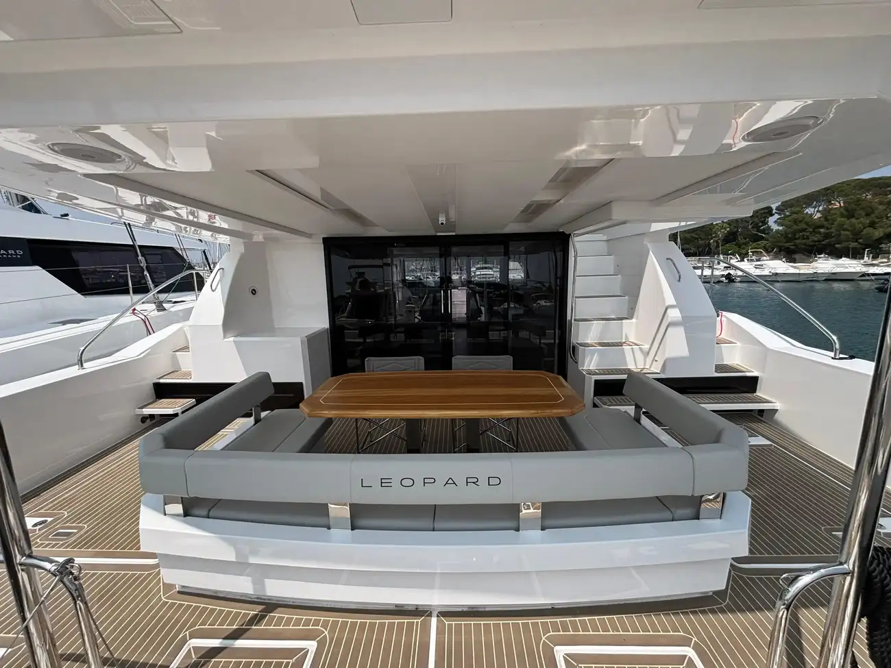 Leopard 46 Powercat usado à venda