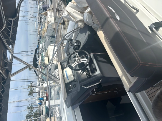 Beneteau Flyer 8.8 Sundeck usado à venda