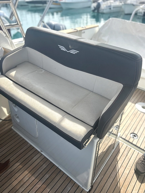 Beneteau Flyer 8.8 Sundeck usado à venda