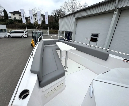 Axopar 28 Cabin usata in vendita