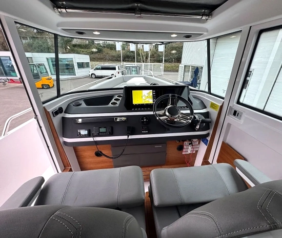 Axopar 28 Cabin usata in vendita