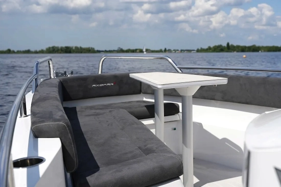 Axopar 28 Cabin usado à venda