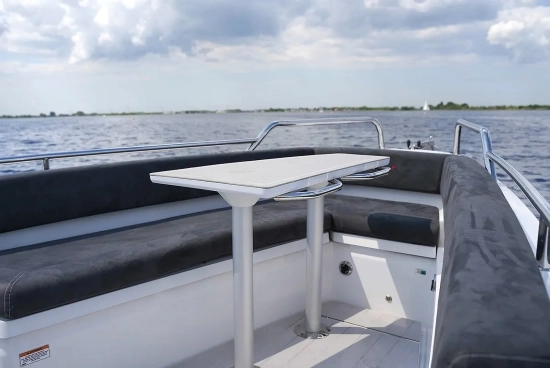 Axopar 28 Cabin usado à venda
