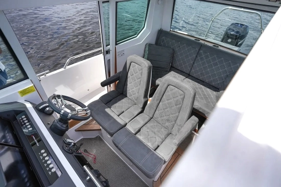 Axopar 28 Cabin usado à venda