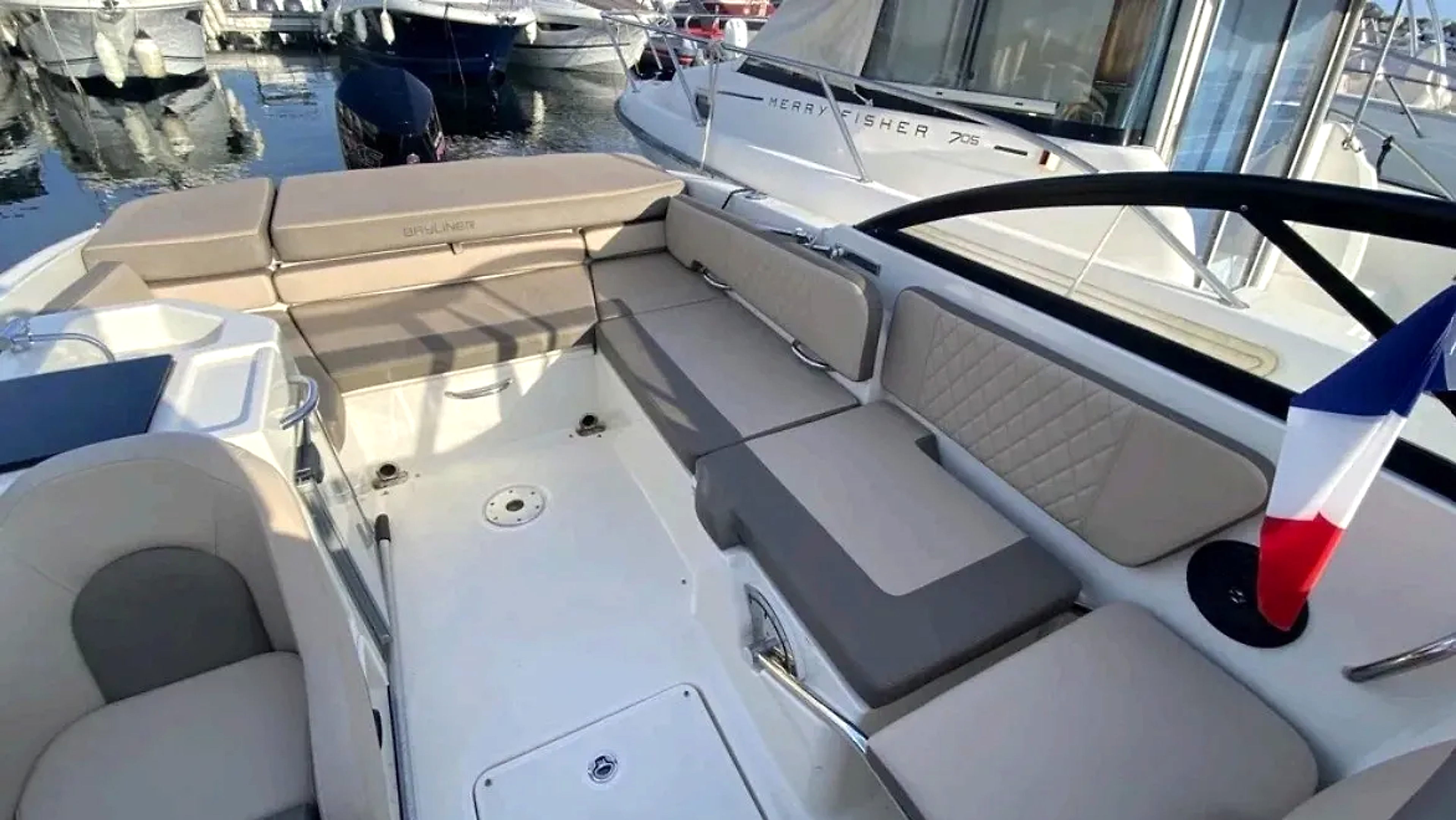 Bayliner Vr6 Cuddy usado à venda