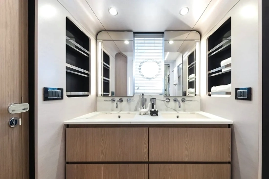 Azimut 72 Flybridge usata in vendita