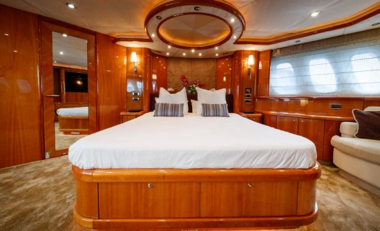 Sunseeker 82 Yacht usado à venda