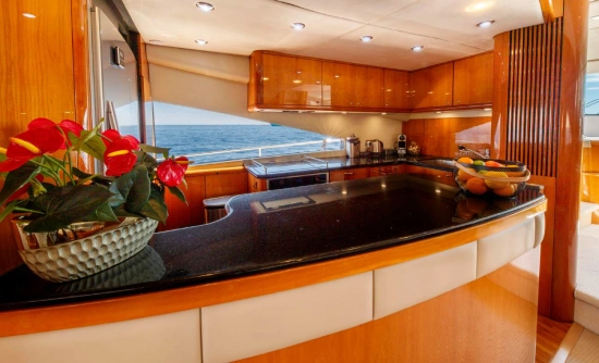 Sunseeker 82 Yacht usado à venda