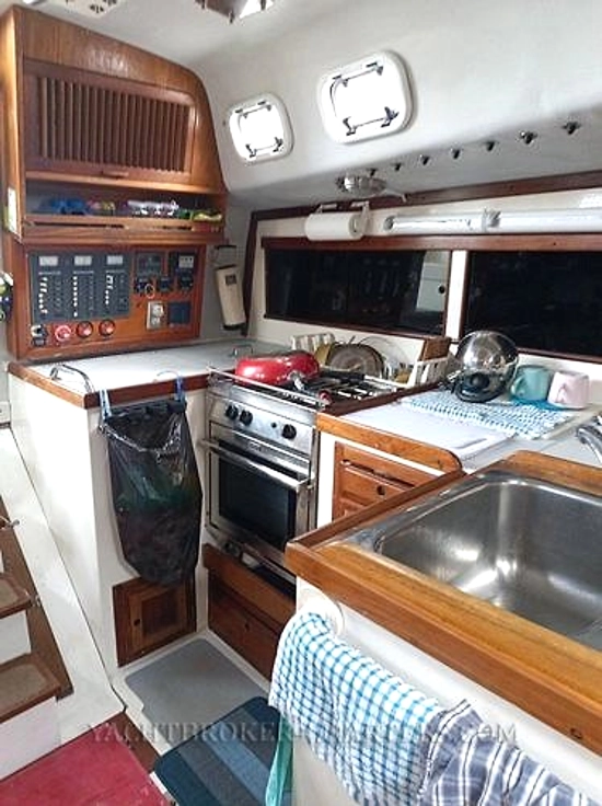 Columbia Yacht 43 usata in vendita