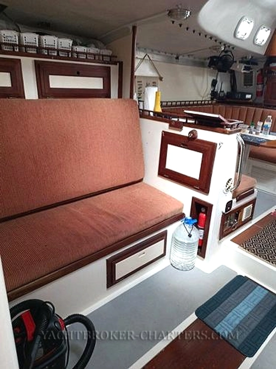 Columbia Yacht 43 usata in vendita