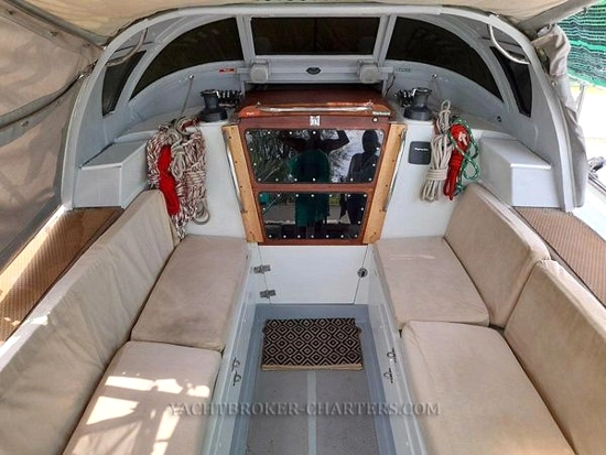 Columbia Yacht 43 usata in vendita