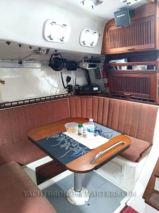 Columbia Yacht 43 usata in vendita