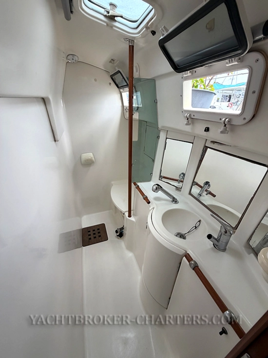 Beneteau Oceanis Clipper 40 CC usado à venda
