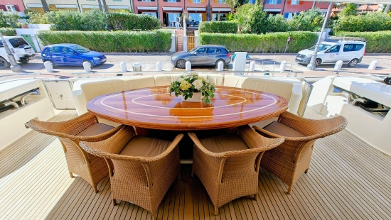 Ferretti Custom Line 94 usata in vendita