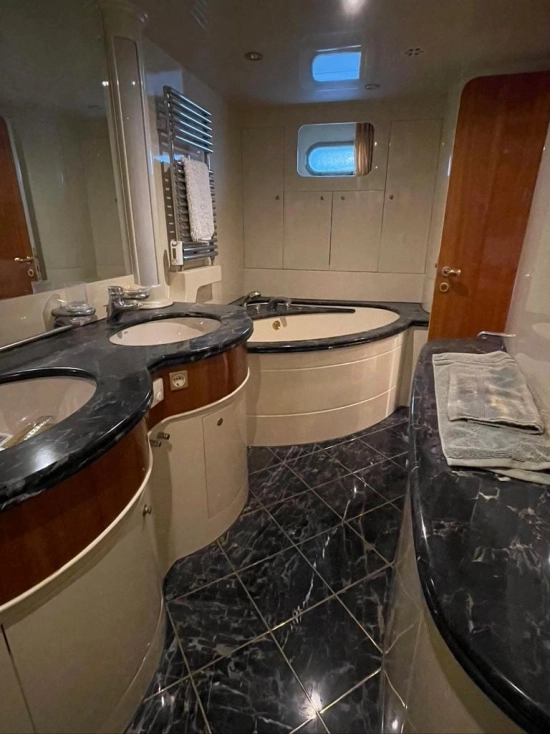 Elegance Yacht 82 de segunda mano en venta