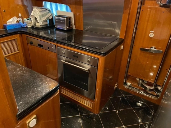 Elegance Yacht 82 de segunda mano en venta