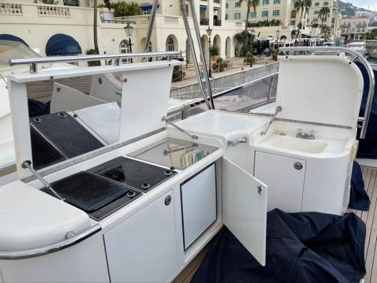 Elegance Yacht 82 de segunda mano en venta