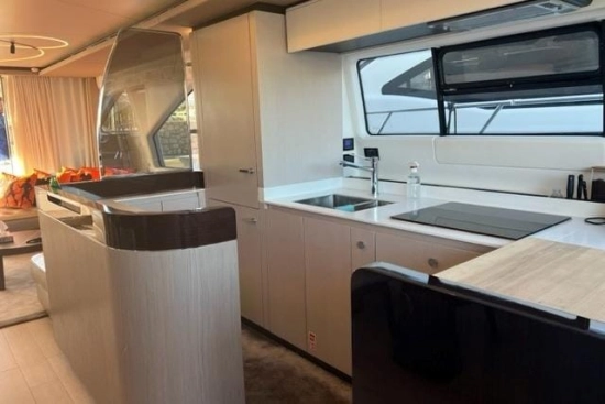 Azimut 72 usado à venda