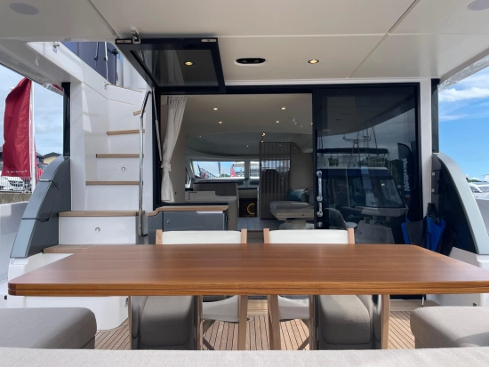 Azimut Fly 68 nuova in vendita