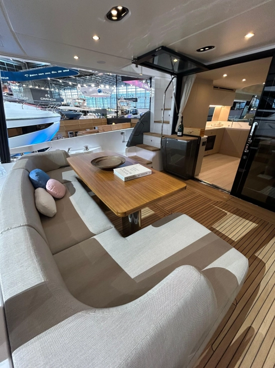 Azimut Fly 68 nuova in vendita