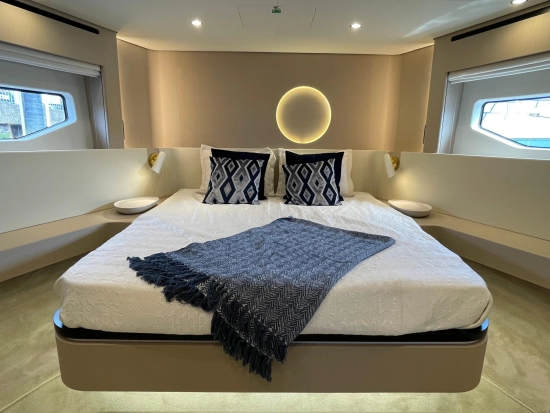 Azimut Fly 68 nuova in vendita