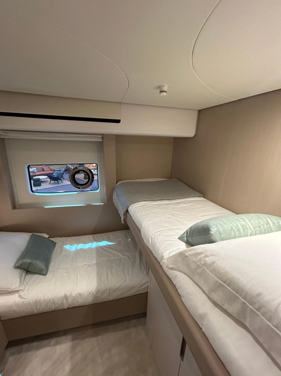 Azimut Fly 68 nuova in vendita
