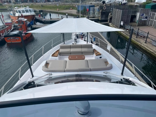 Azimut Fly 68 nuova in vendita