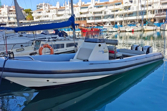 Protector RIB 8.75 m usado à venda