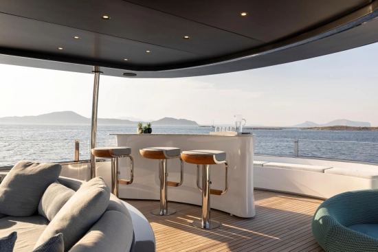 Azimut Grande Trideck usado à venda