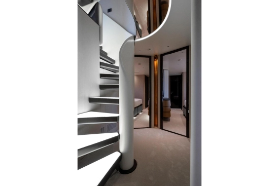 Azimut Grande Trideck usado à venda