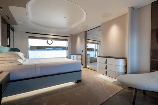 Azimut Grande Trideck usado à venda