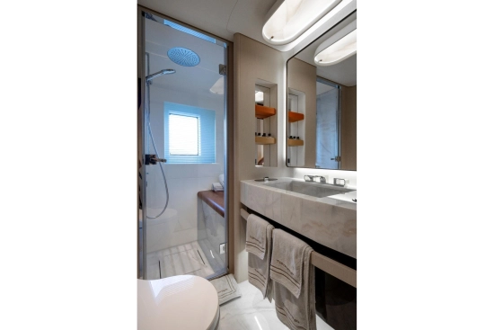 Azimut Grande Trideck usado à venda