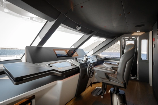Azimut Grande Trideck usado à venda