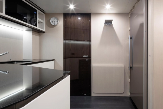 Azimut Grande Trideck usado à venda