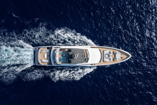 Azimut Grande Trideck usado à venda
