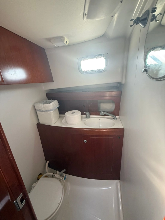 Beneteau Antares 9 usata in vendita