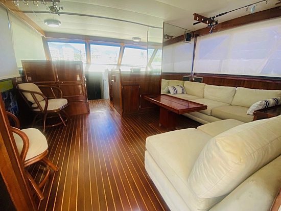 Hatteras Yachts 55 Convertible usado à venda