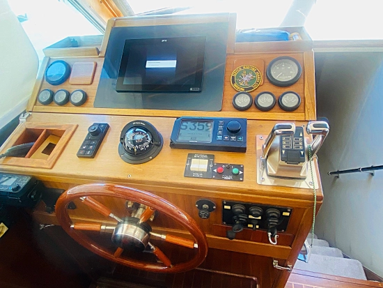 Hatteras Yachts 55 Convertible usado à venda