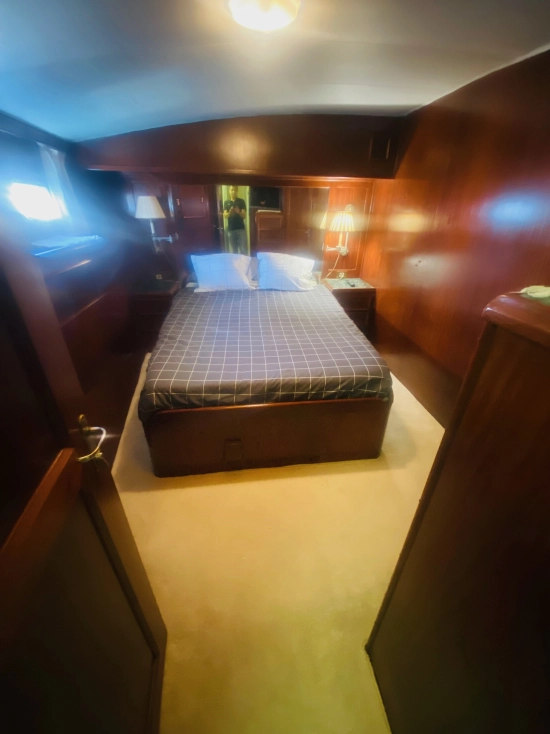 Hatteras Yachts 55 Convertible usado à venda