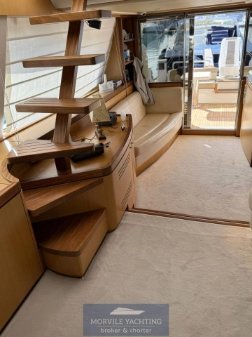 Ferretti 630 usado à venda