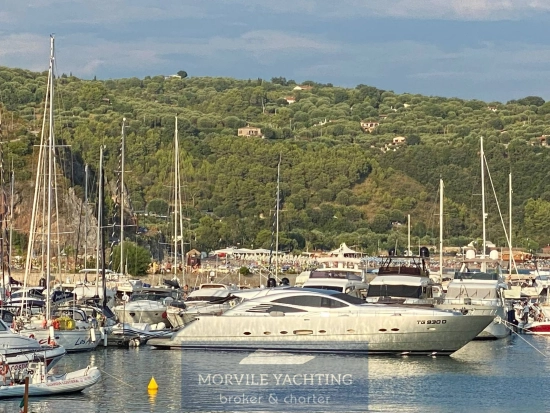 Pershing 76 usado à venda