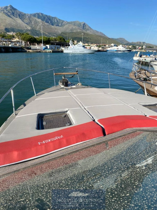 Sea Ray 30 Sun Dancer usado à venda