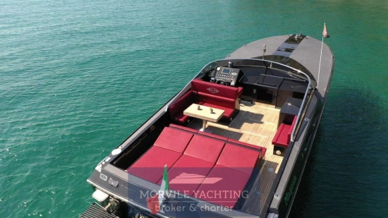 Magnum Marine 53 usata in vendita