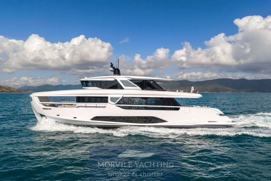 Ferretti Infiynito 90 usado à venda