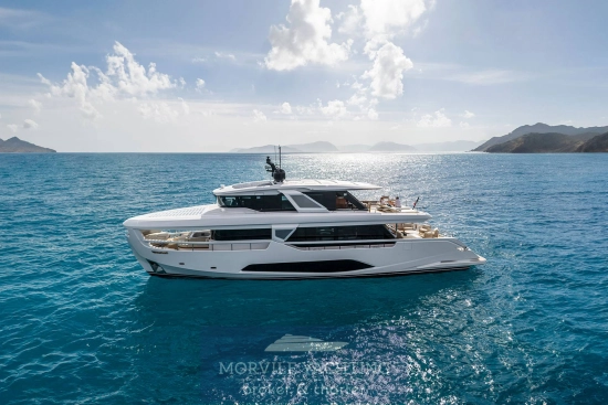 Ferretti Infiynito 90 usado à venda