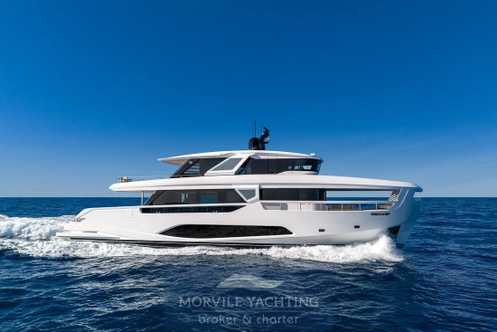 Ferretti Infiynito 90 usado à venda