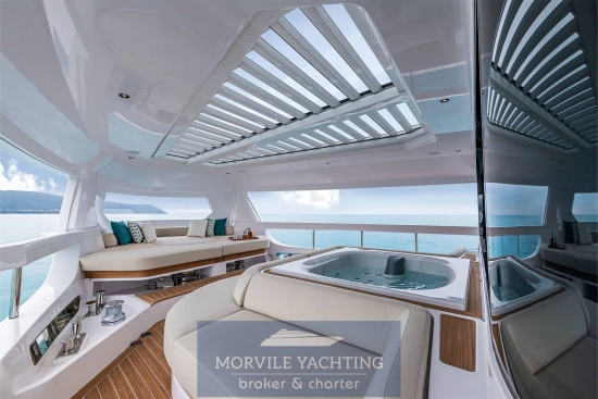Ferretti Infiynito 90 usado à venda