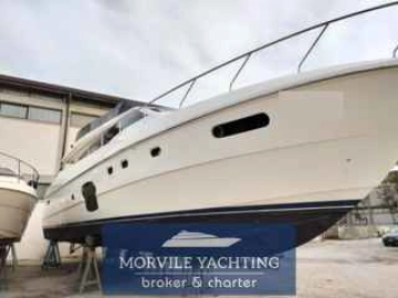 Ferretti 592 usado à venda